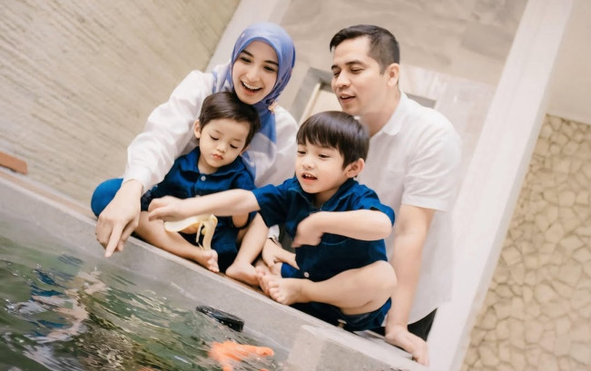 Ricky Perdana bersama istri dan anak. (Instagram)